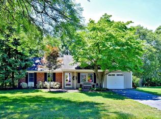 34 Gabon Ln, Coram, NY 11727