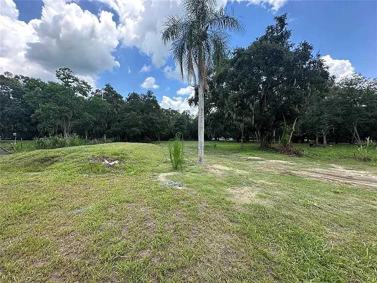 18115 Cedarhurst Rd — Photo 29