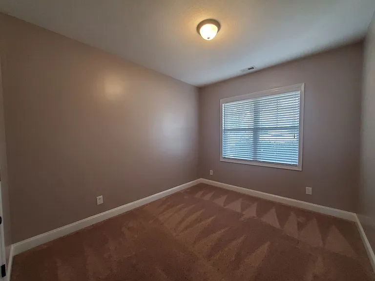 2244 Lakedale Dr — Photo 26