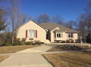 55972 Lancewood Dr, Shelby Township, MI 48316