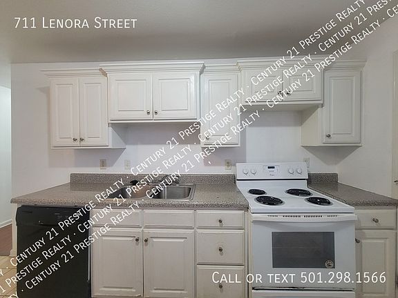 5th image of 711 Lenora St #711