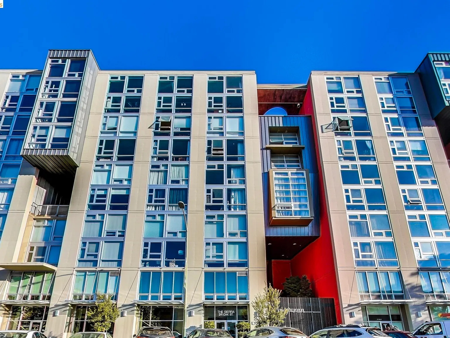 The Sierra At Jack London Square — Photo 1