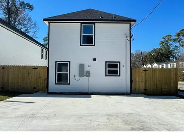 6013 Wedgefield St #B, Houston, TX 77028