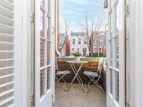 5th image of 2416 Park Ave APT 1