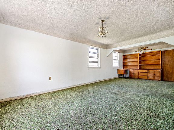 2nd image of 833 N Garner Ave