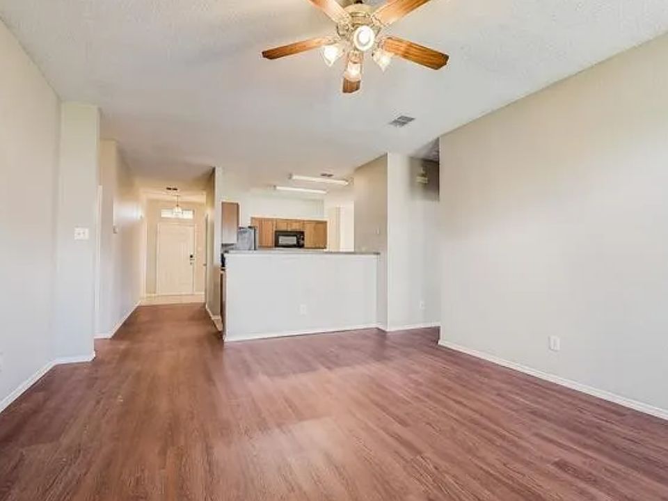 1st image of 10805 Lawndown Ln