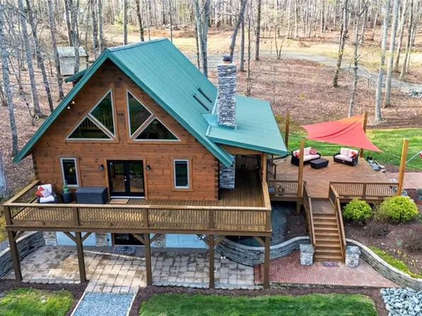 5200 Howard Ct, Efland, NC 27243