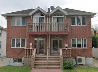 61-34 228th St, Oakland Gardens, NY 11364