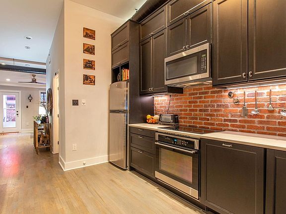 4th image of 216 Market St #4