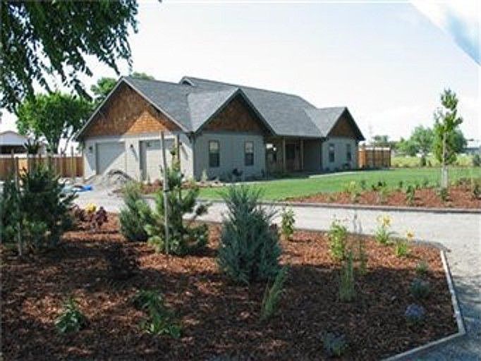 1st image of 3021 Westshore Dr NE