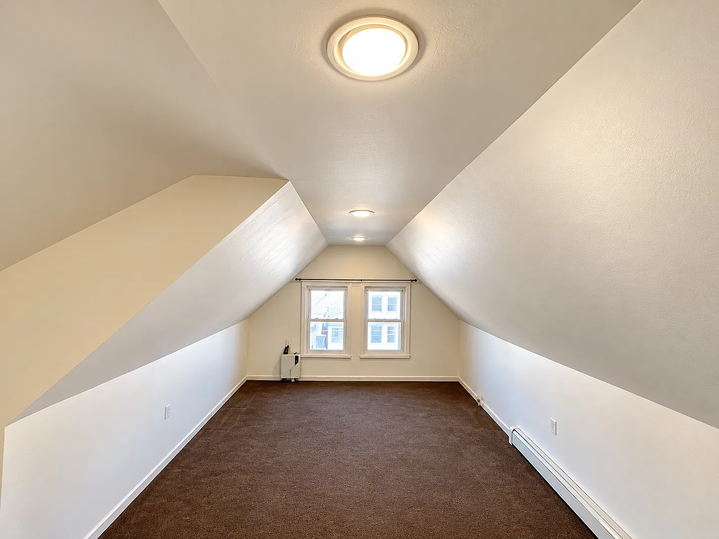1 bed, 600 sqft, $1,300 — Photo 2