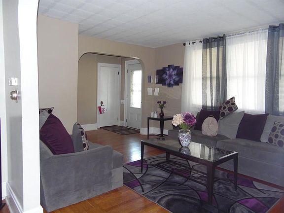3rd image of 3611 Gamble Ave
