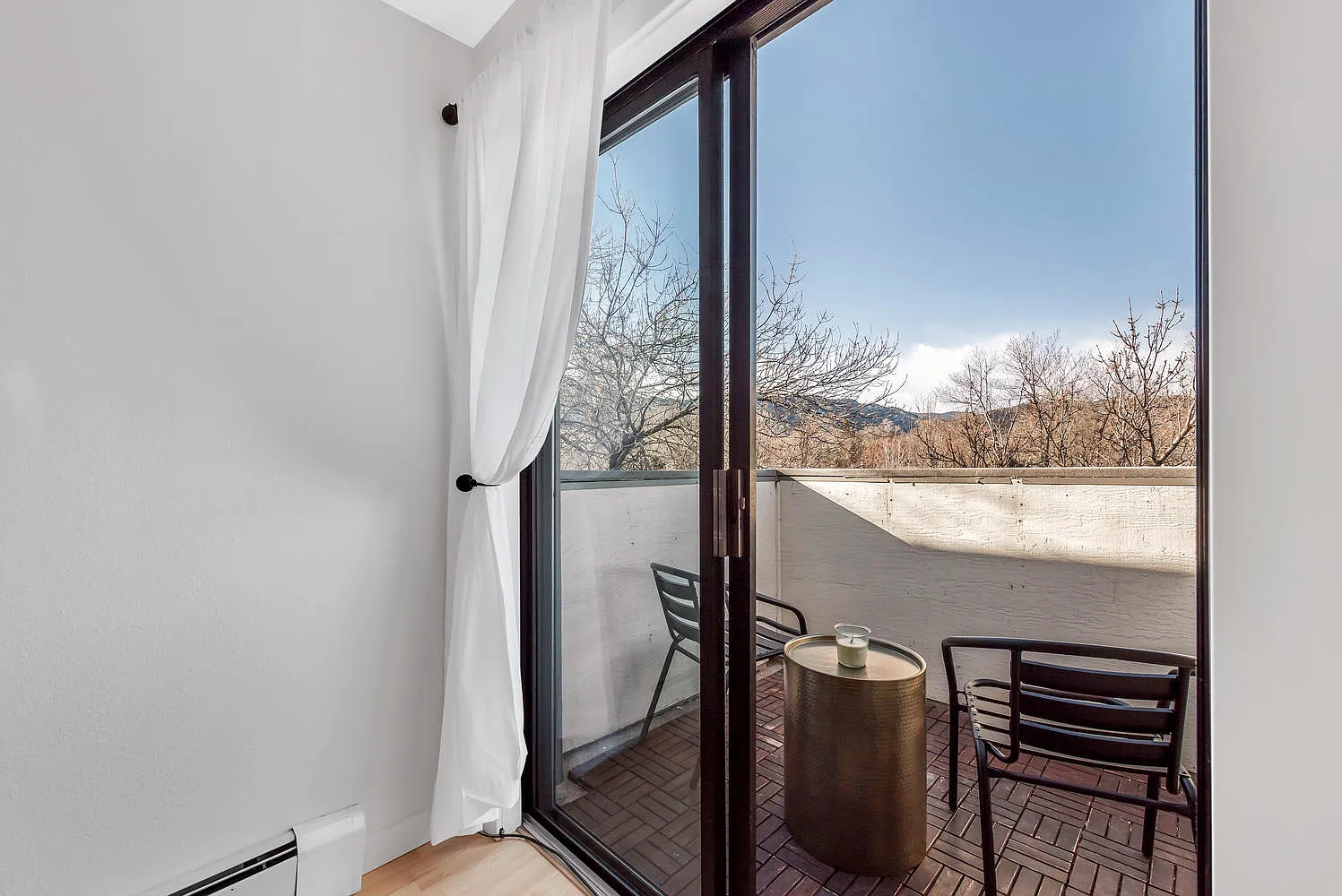 1 bed, 400 sqft, $2,180 — Photo 4