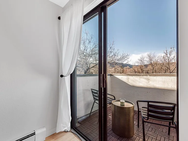 2711 Mapleton Ave #1 — Photo 4