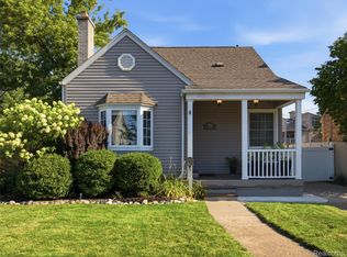 1036 Oxford Rd, Berkley, MI 48072