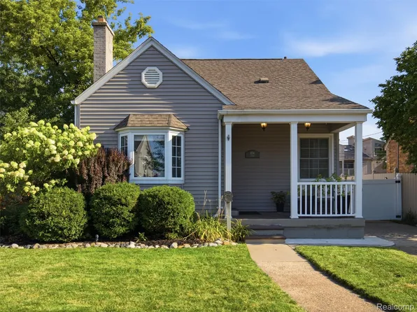 1036 Oxford Rd, Berkley, MI 48072