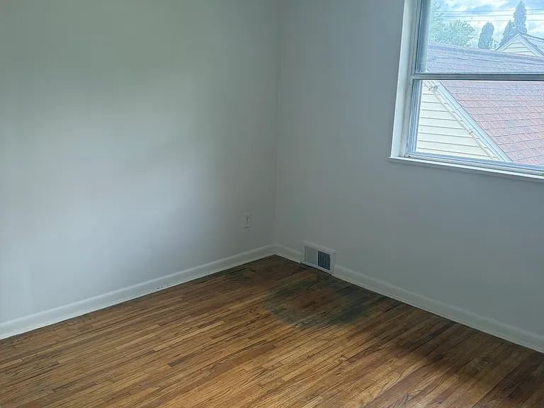 69 Newell Ave — Photo 10