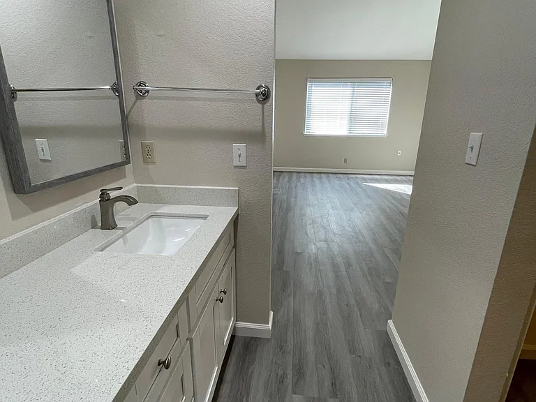 165 Doe Ct — Photo 16