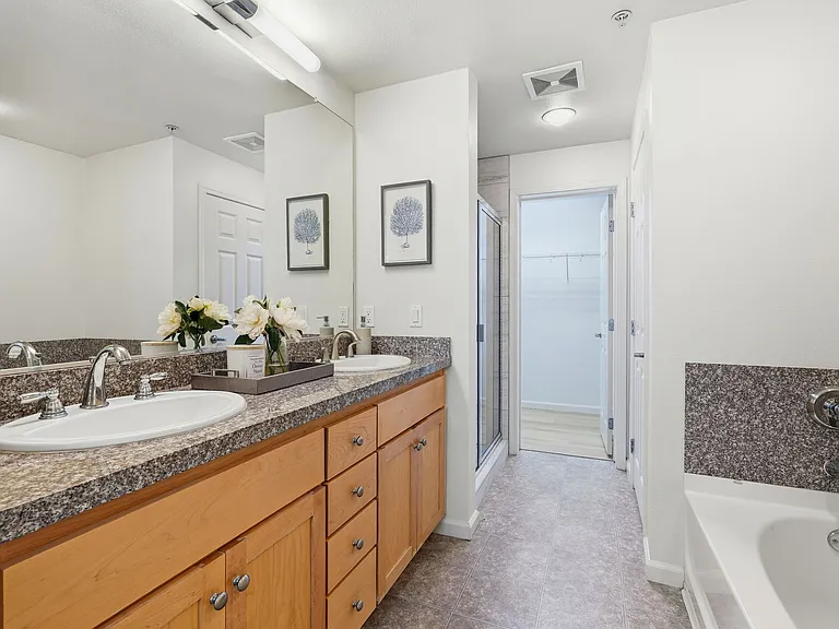 800 N 8th St #129 — Photo 22