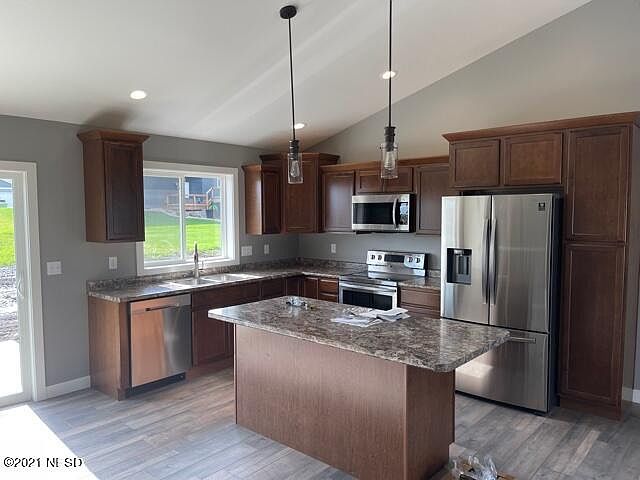 2nd image of 1620 Grant Dr