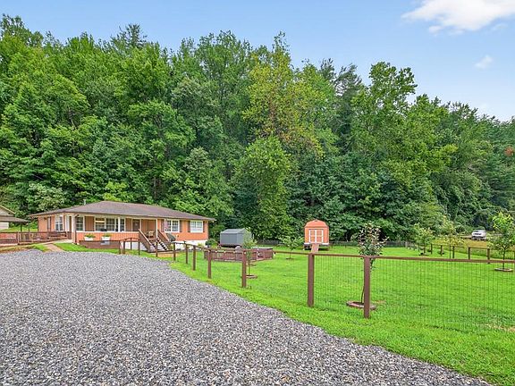 5th image of 8 Taylor Rd