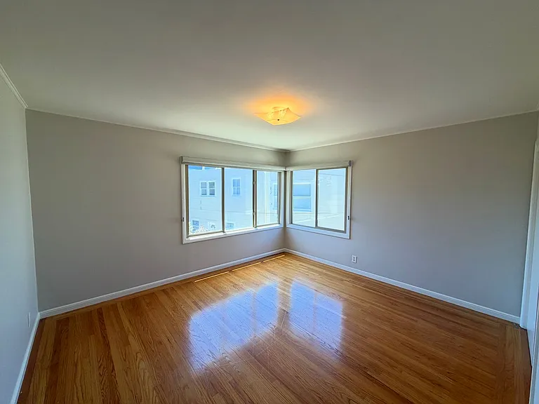 955 Lawton St — Photo 27