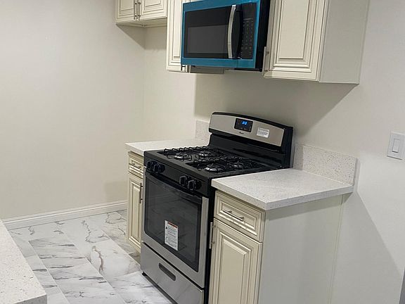 4th image of 121 S Oxford Ave APT H