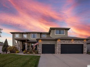 12406 Windward Ave, Papillion, NE 68046