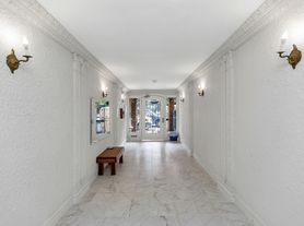 125 Clayton, 2 Bedroom 1 Bath Apartment