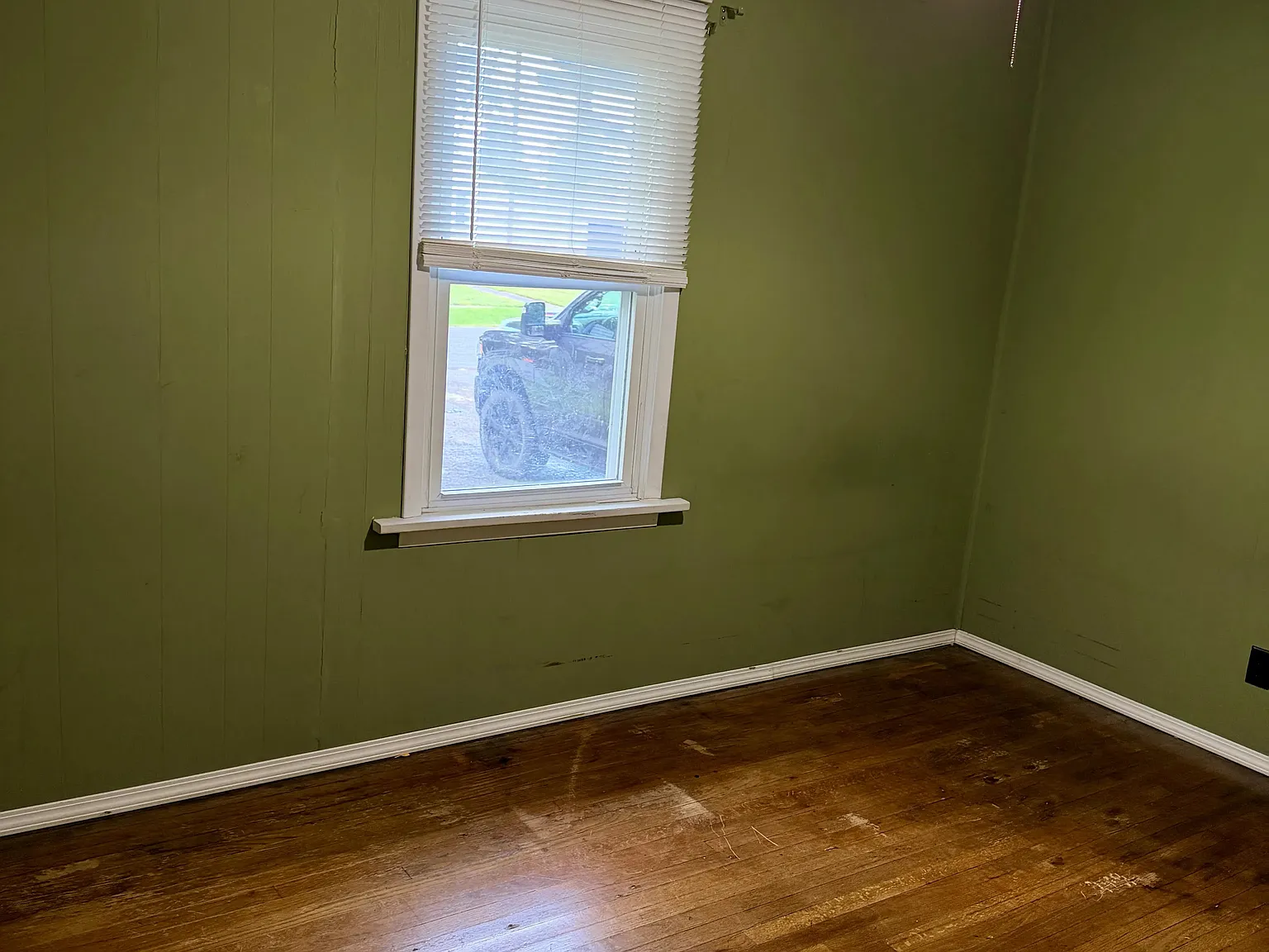 2 bed, 720 sqft, $1,000 — Photo 2