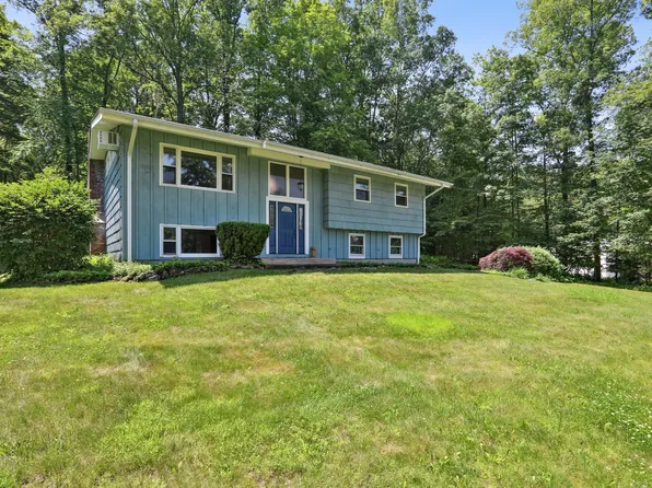 36 Musket Ridge Road, New Fairfield, CT 06812