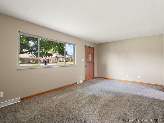 5th image of 409 Wedgewood Drive