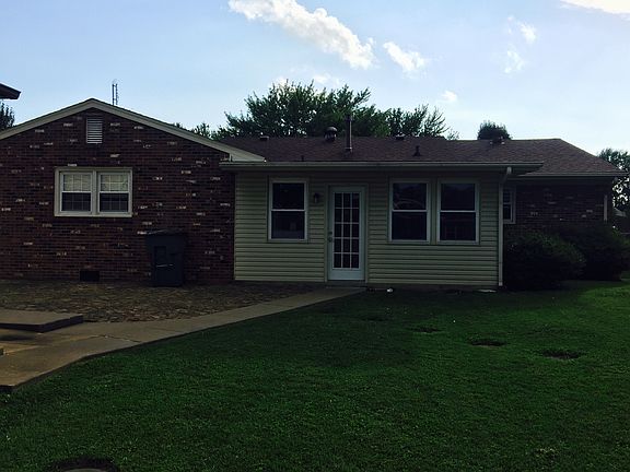 4th image of 3851 Lewis Ln
