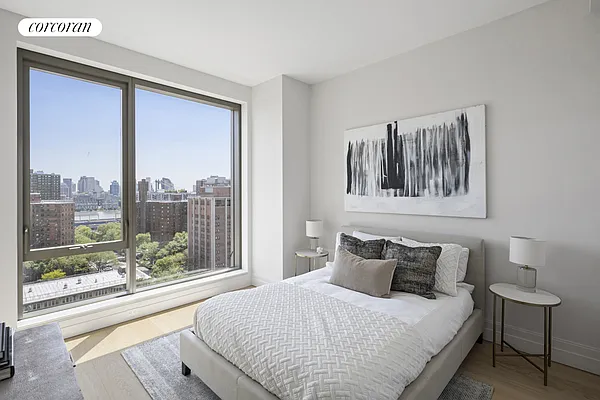Bedroom, photo 1