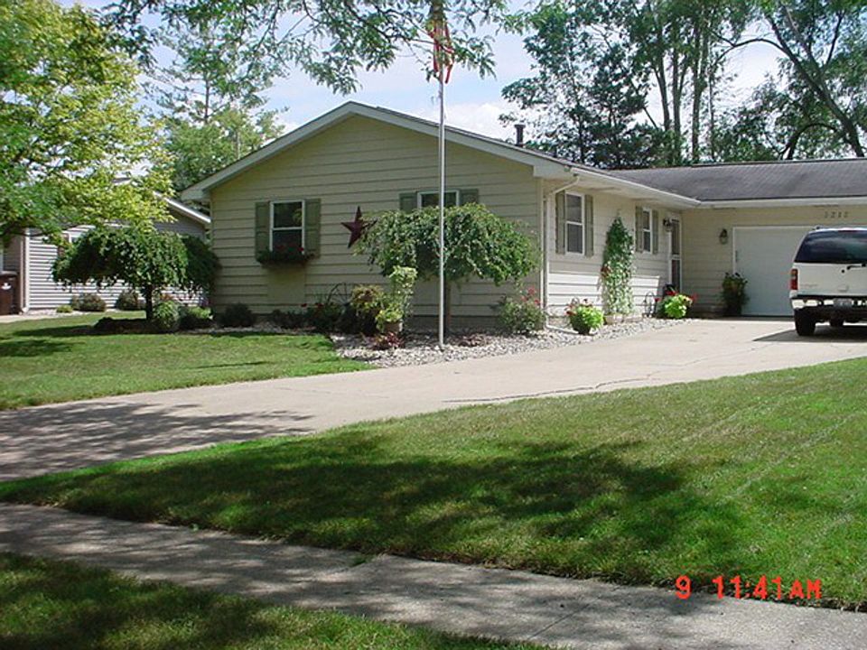 1st image of 3212 Fuller Dr