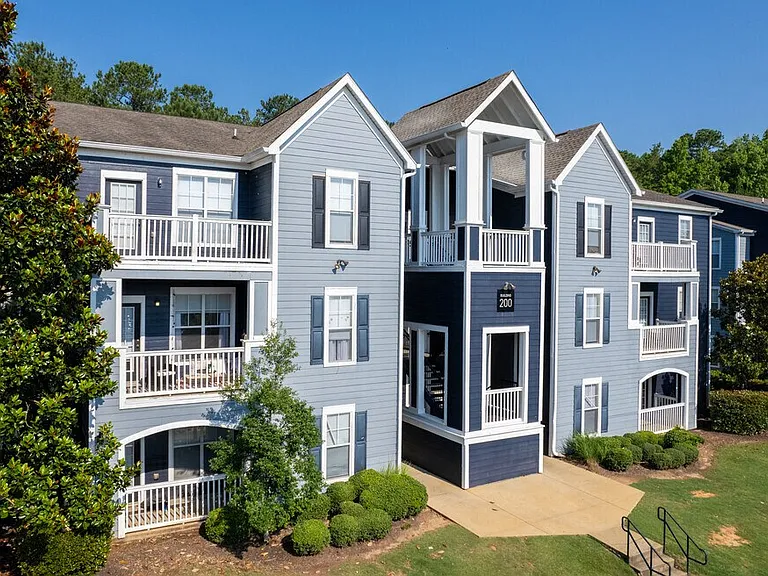River Pointe Apartments — Photo 36