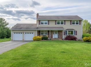 390 Schoolhouse Rd, Monroe Township, NJ 08831