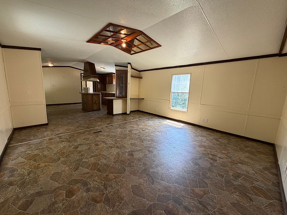 1st image of 217 S Gate Dr