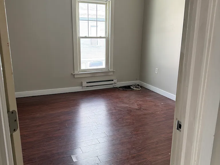 37 Holland Pl #2 — Photo 10