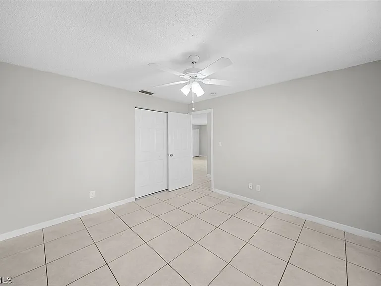 5537 10th Ave — Photo 10