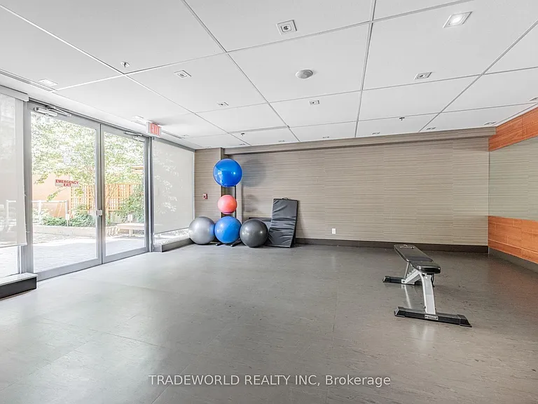 205 Frederick St #909 — Photo 30