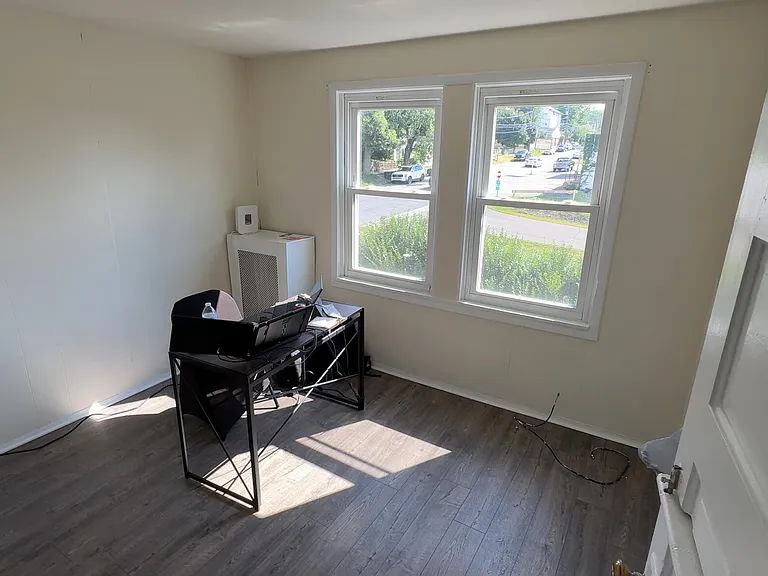 1201 Monroe Ave — Photo 9