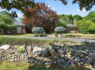 34462 Ramble Hills Dr, Farmington Hills, MI 48331