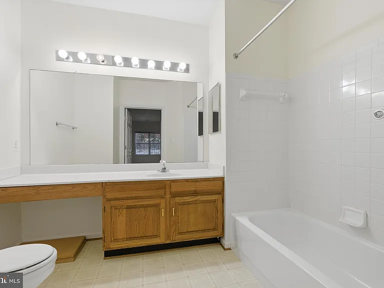 1640 Fallowfield Ct #1640 — Photo 15