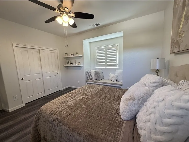 10856 N Bunkerhill Dr — Photo 13