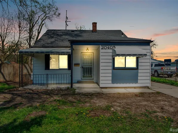 20405 E Eleven Mile Rd, Saint Clair Shores, MI 48081