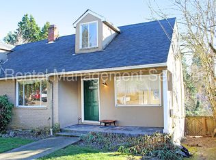 8820 SW Willow Ln, Portland, OR 97225