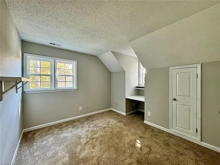 4019 Sherry Ct — Photo 31