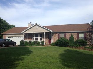 1920 Forest Ln, Pacific, MO 63069