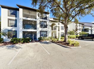 7950 Preserve Cir APT 817, Naples, FL 34119